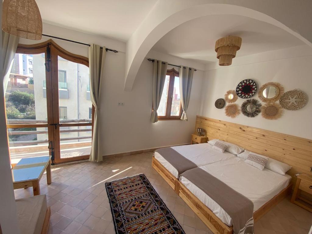 Auberge de jeunesse Maktub Surf House à Tamraght Extérieur photo