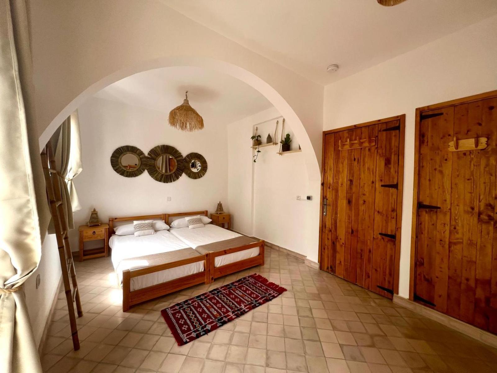 Auberge de jeunesse Maktub Surf House à Tamraght Extérieur photo